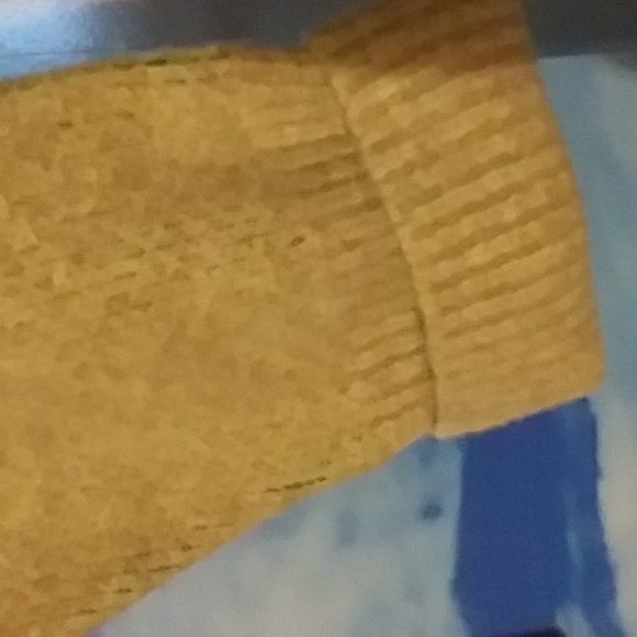 A new day sweater - Picture 3 of 10